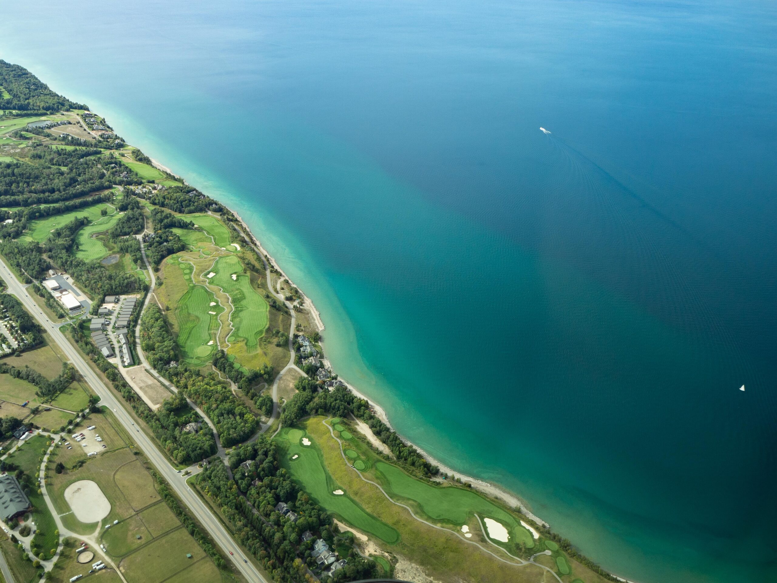 Featured image for “Teeing Off in Paradise: Exploring the Top Michigan Golf Courses”